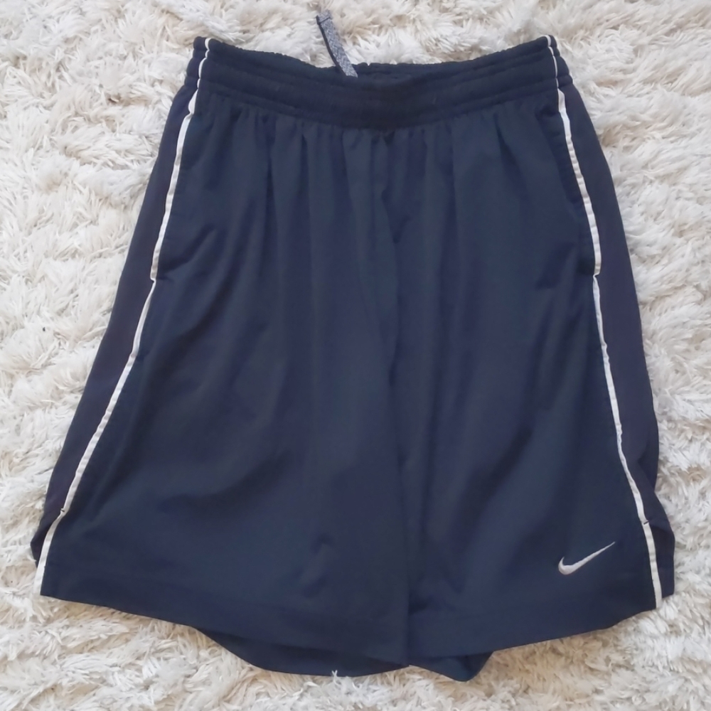 🚫🚫SOLD🚫🚫Men's Nike fit basketball shorts